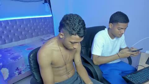 isaac_master77 online show from November 2025 03:23:02 AM