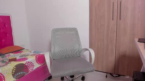 isaac_master77 online show from November 2025 05:46:01 PM