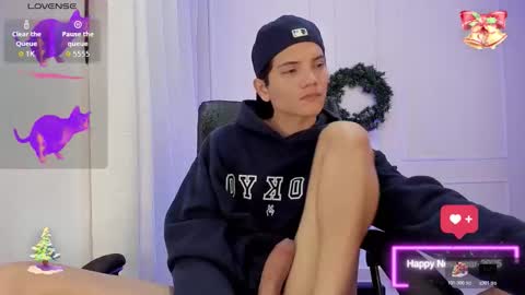 isaac online show from December 2025 11:10:01 PM