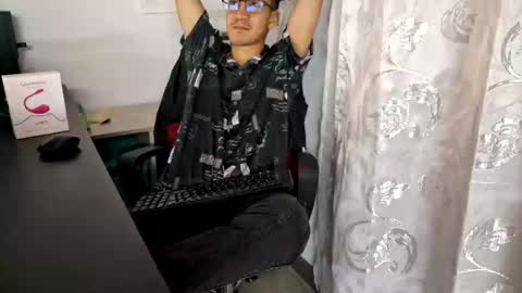 Isaac online show from October 2025 03:31:02 AM