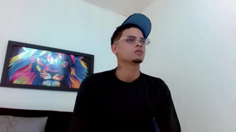 Isaacas online show from November 2025 11:31:02 AM