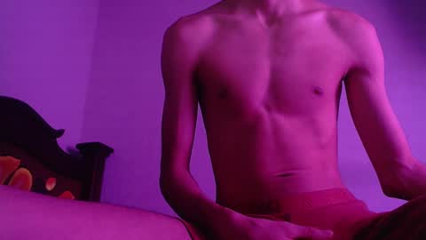 isaac online show from January 2025 04:07:01 AM