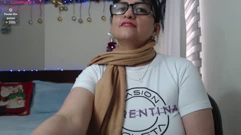 Isabeel Sofia online show from January 2025 05:37:01 PM