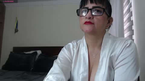 Isabeel Sofia online show from February 2025 12:46:02 PM