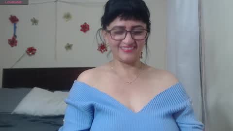 Isabeel Sofia online show from March 2025 10:43:01 PM