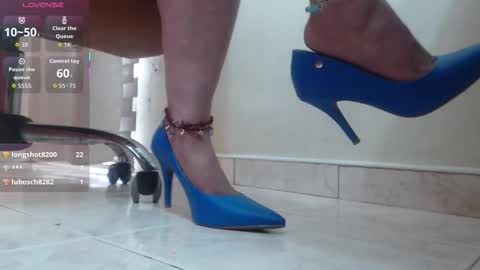 Isabeel Sofia online show from October 2025 01:56:01 PM