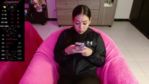 Snapshot of isabeella_24 chatting on December 2024 11:02:02 PM Isabella  online show from December 2024 11:02:02 PM