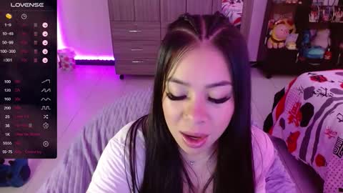 Snapshot of isabeella_24 chatting on October 2025 02:45:02 PM Isabella  online show from October 2025 02:45:02 PM