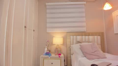 isabela__x online show from May 2026 11:39:02 AM