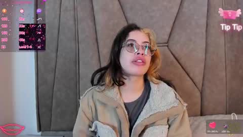 Snapshot of isabela_colins chatting on November 2025 12:16:02 PM isabela Collins online show from November 2025 12:16:02 PM