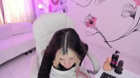 isabela_fiorelli online show from October 2025 01:53:02 PM