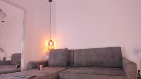 Isabela online show from October 2025 12:06:01 PM