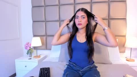 isabela_grimaldi online show from April 2026 11:13:02 AM