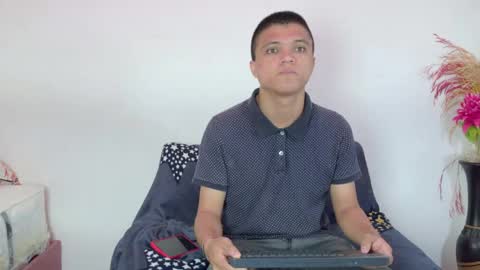 Isabella online show from April 2026 02:33:01 AM