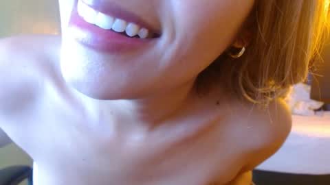 Snapshot of isabela_oh chatting on December 2024 02:42:02 AM Isabela online show from December 2024 02:42:02 AM