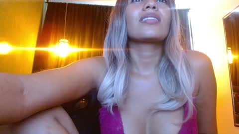 Snapshot of isabela_oh chatting on December 2024 03:53:02 PM Isabela online show from December 2024 03:53:02 PM