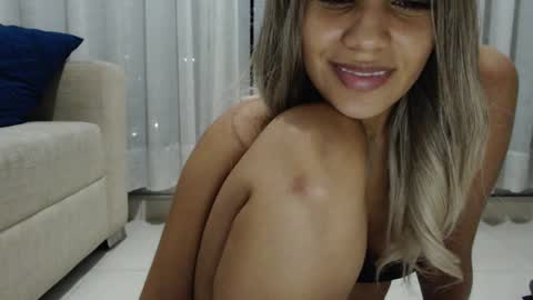 Snapshot of isabela_oh chatting on January 2025 06:56:01 AM Isabela online show from January 2025 06:56:01 AM