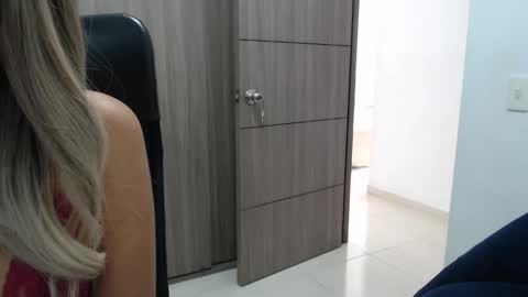 Snapshot of isabela_oh chatting on January 2025 05:08:01 PM Isabela online show from January 2025 05:08:01 PM