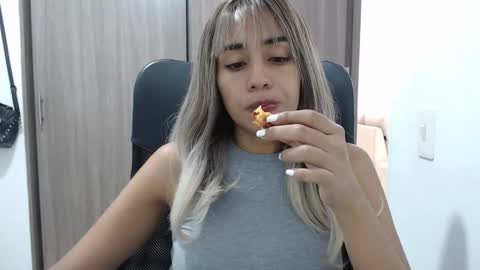Snapshot of isabela_oh chatting on February 2025 04:17:02 PM Isabela online show from February 2025 04:17:02 PM