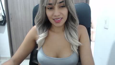 Snapshot of isabela_oh chatting on February 2025 02:55:02 PM Isabela online show from February 2025 02:55:02 PM