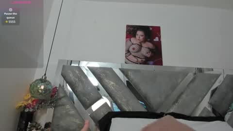 Mommy Isa online show from February 2026 04:43:01 AM