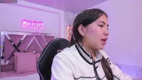 ISABELA  online show from December 2025 11:39:02 AM