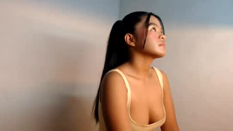 Isabell online show from June 2026 08:00:01 PM