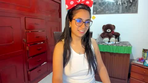 Snapshot of isabella22_1 chatting on January 2025 04:22:02 AM Isabella22 1 online show from January 2025 04:22:02 AM