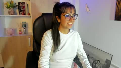 Snapshot of isabella22_1 chatting on February 2025 03:06:02 AM Isabella22 1 online show from February 2025 03:06:02 AM