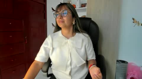 Snapshot of isabella22_1 chatting on January 2026 06:10:02 PM Isabella22 1 online show from January 2026 06:10:02 PM
