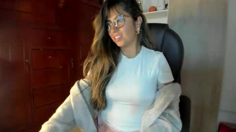 Snapshot of isabella22_1 chatting on February 2026 06:10:02 AM Isabella22 1 online show from February 2026 06:10:02 AM