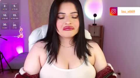 isabella online show from September 2025 05:07:02 AM