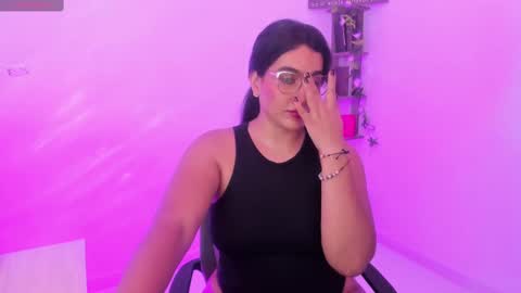 isabella_aristi03 online show from September 2025 05:00:02 AM