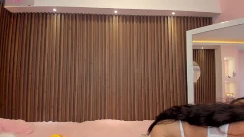 Snapshot of isabella_cooper9 chatting on December 2024 08:34:01 PM Isabella Cooper online show from December 2024 08:34:01 PM