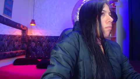 isabella dl online show from September 2025 12:07:01 PM