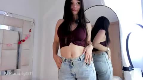 Snapshot of isabella_gomez11 chatting on July 2026 09:01:02 PM isabella_gomez11 online show from July 2026 09:01:02 PM