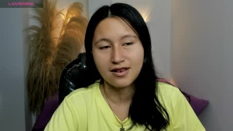 Isabella online show from April 2026 02:43:01 PM