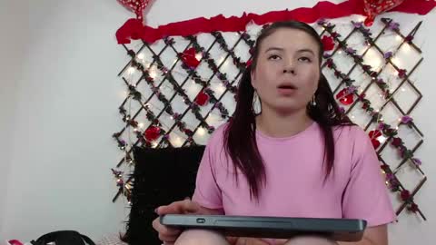 isabella_jaramillo online show from June 2026 06:03:02 PM