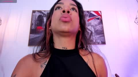 Snapshot of isabella_lopez_ chatting on February 2025 11:54:02 AM Isabel Lopez online show from February 2025 11:54:02 AM