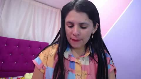 Snapshot of isabella_nice_ chatting on January 2025 01:59:02 AM abby online show from January 2025 01:59:02 AM