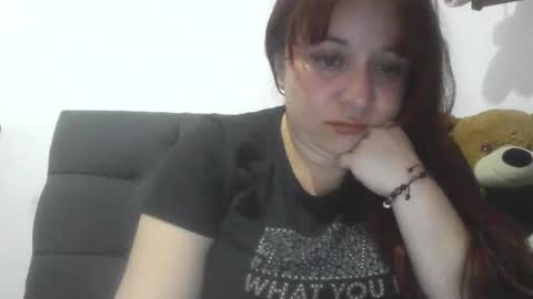 isabellaa_hills_ online show from April 2026 10:01:02 PM