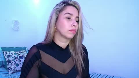 Snapshot of isabellaa_smith03 chatting on July 2026 03:21:01 AM isabellaa_smith03 online show from July 2026 03:21:01 AM