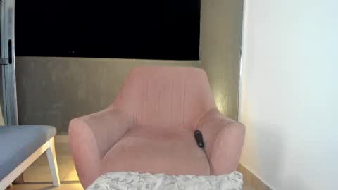 ISABEL online show from October 2025 06:35:02 AM