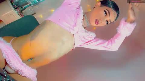 isabellagirs online show from February 2026 05:12:02 AM