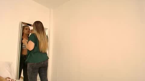 Isabella  online show from February 2026 01:55:01 PM