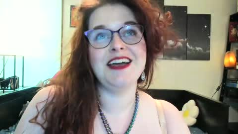 isabellamariedarcy online show from June 2026 08:33:02 PM