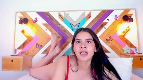 Isabella  online show from February 2025 05:57:02 PM