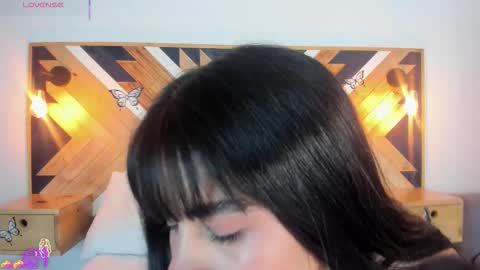 Isabella  online show from September 2025 11:44:01 AM