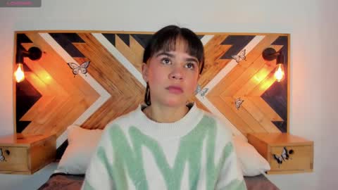 Isabella  online show from October 2025 11:39:01 AM