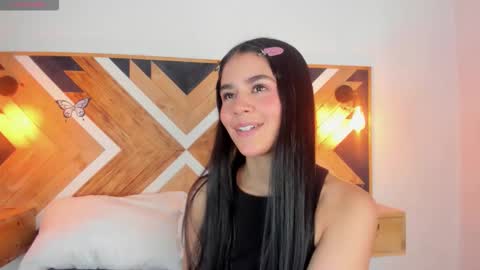 Isabella  online show from October 2025 12:04:02 PM